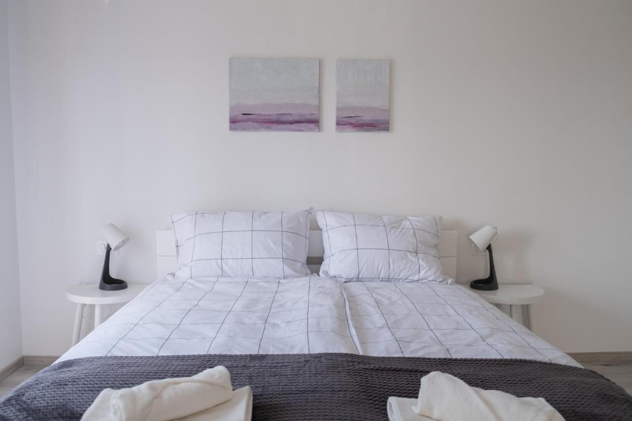 Apartma Oddih Dutovlje Екстериор снимка